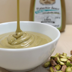 Sos pistacjowy na zimno – jak przygotować i zastosować w deserach?